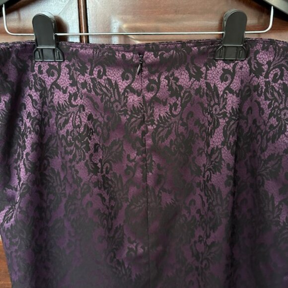 ALBERT NIPON BLACK AND PURPLE PAISLEY SKIRT SUIT - SZ 12 - Picture 4 of 5
